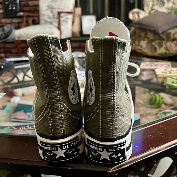 New unisex woman’s size 5/Men’s size 3 Converse Chuck 70 plus Hi - Olive - Picture 2 of 6